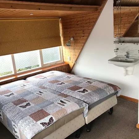 Semesterbostad Bed & Ernie Beverwijk
